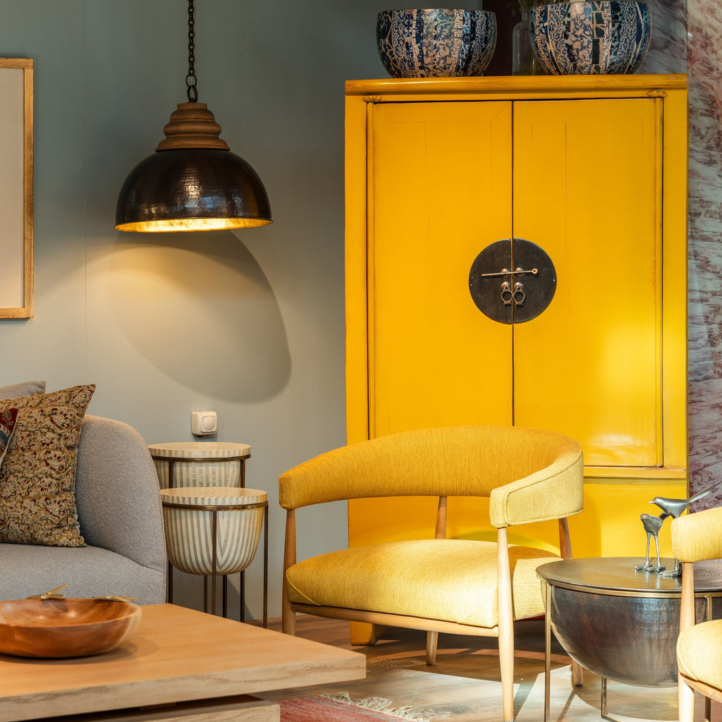 Sun-Soaked Hues: Decorate Summer 2025 Color Palette