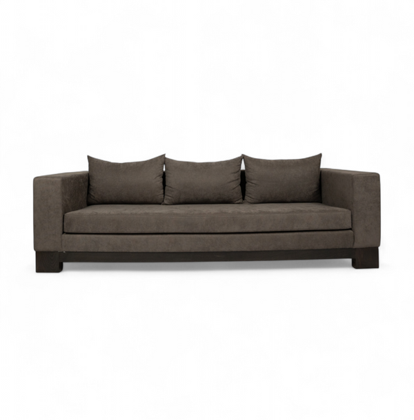 Lamora Sofa – Craftsmanship
